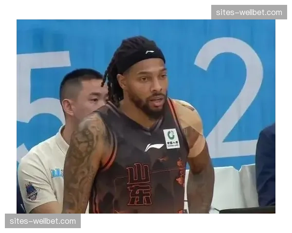 山东高速外援克里斯手指骨裂 预计缺席三周影响排位